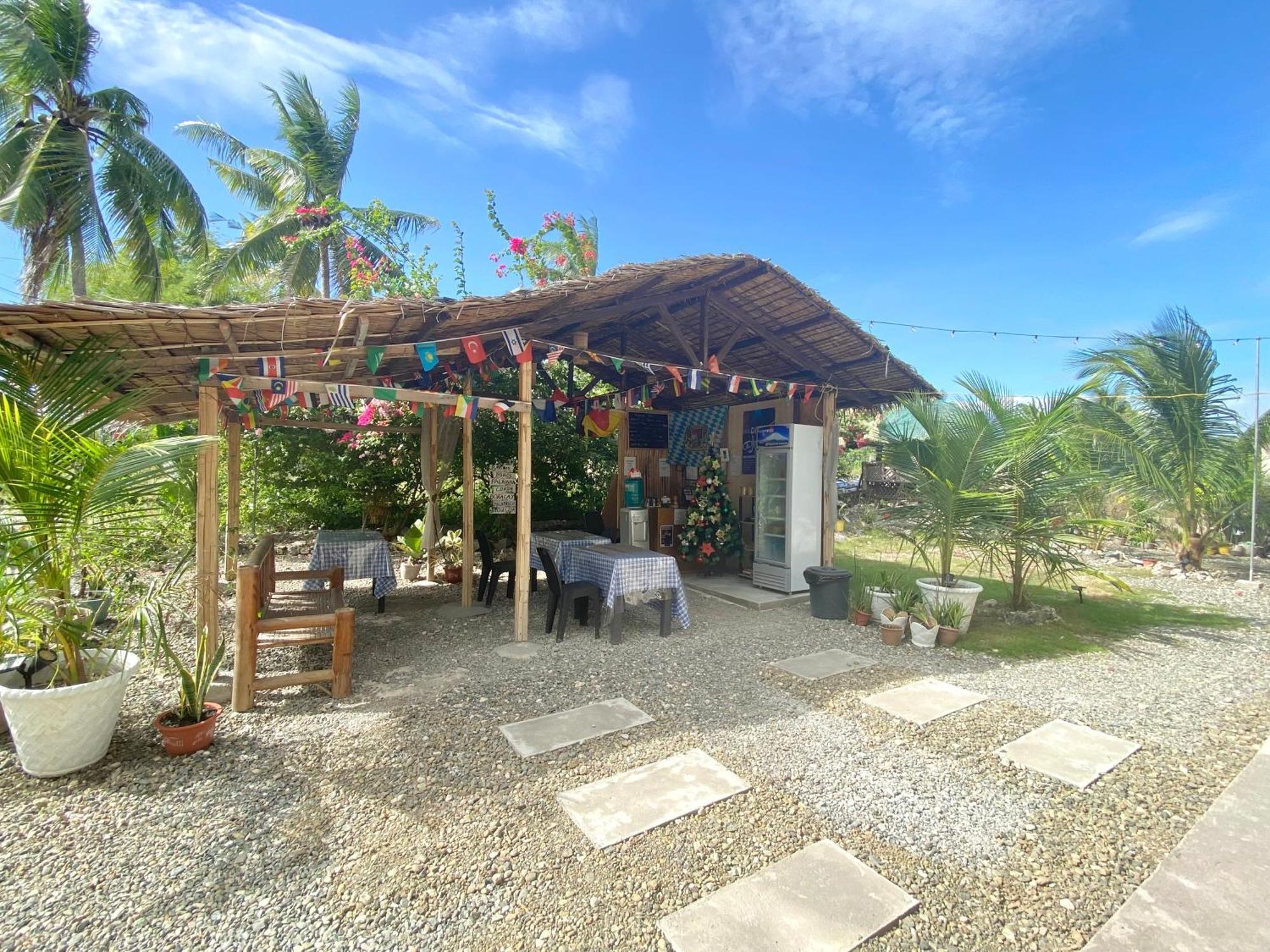 Coconut Inn Moalboal Exteriör bild